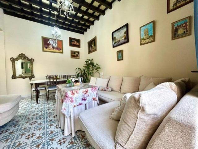 Gatu Casa Lola , " Preferente Mayores De 25 Anos Y Familias " El Puerto de Santa Maria Luaran gambar