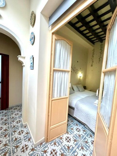 Gatu Casa Lola , " Preferente Mayores De 25 Anos Y Familias " El Puerto de Santa Maria Luaran gambar